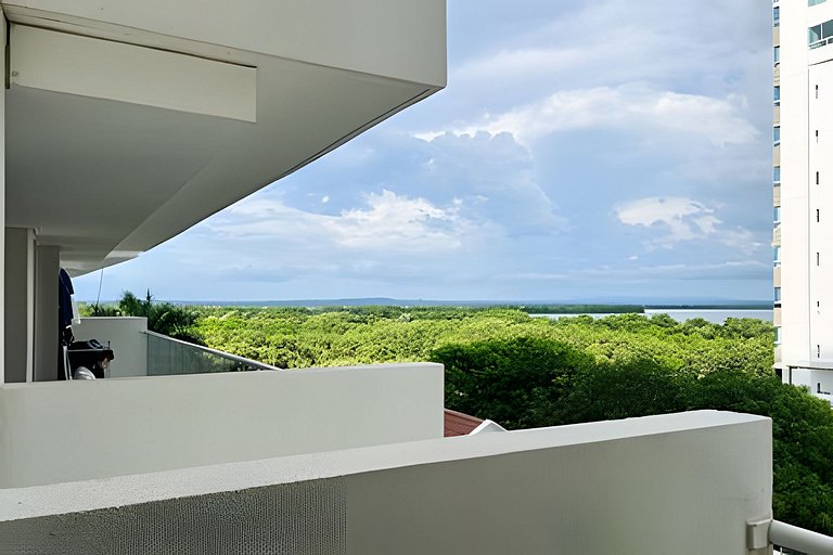 2 Bedrooms with jacuzzi in front of Playa Morros