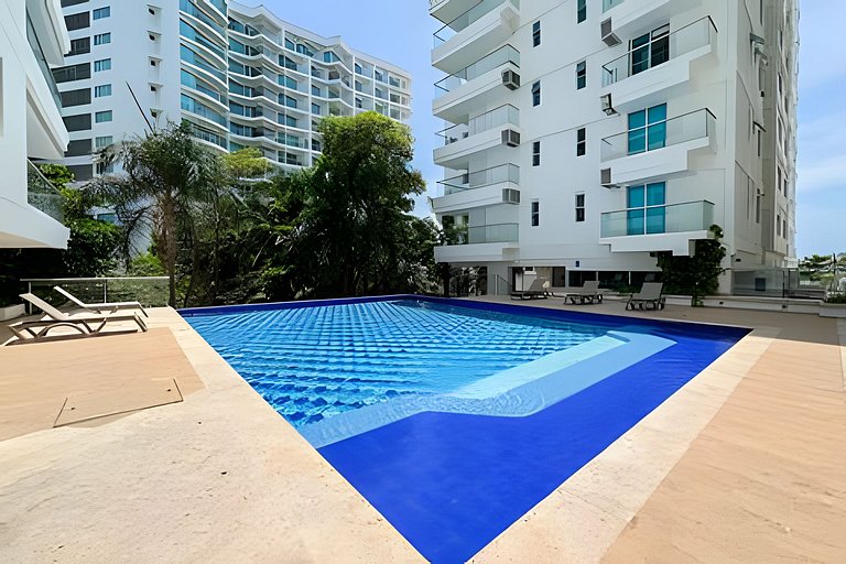 Apartamento de 2 quartos no Morros com saída para a praia