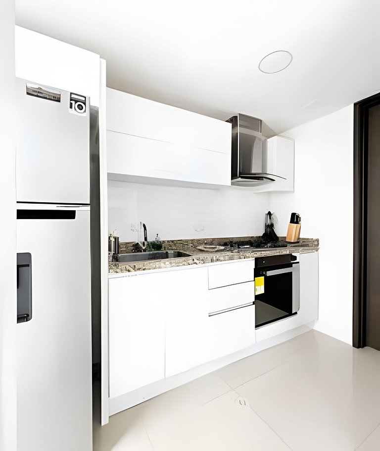 Apartamento de 2 quartos no Morros com saída para a praia