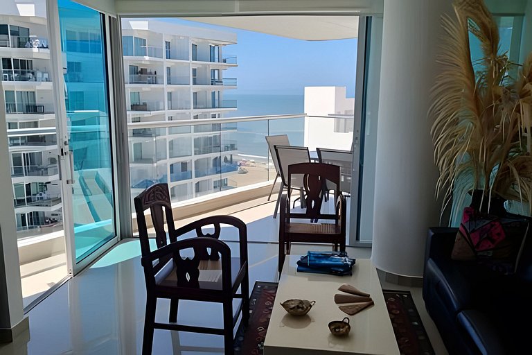 Apartamento com 2 quartos nos Morros, vista para o mar
