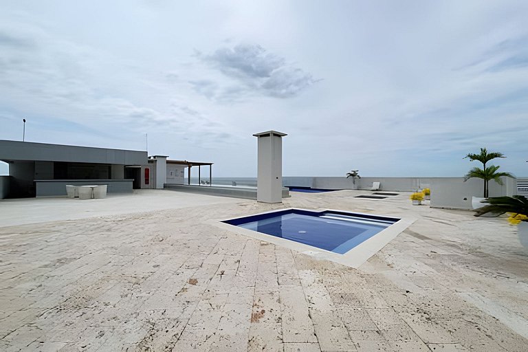 2 Bedroom Apartment Sea View. Pool