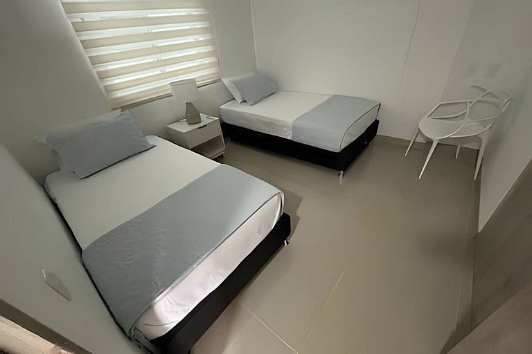 2 Bedroom Apartment Sea View. Pool