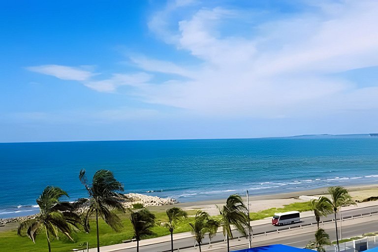 Apartamento com 3 quartos na Zona Norte. Vista para o mar