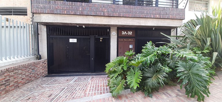 Loft moderno com terraço e cozinha. Centro de Bogotá