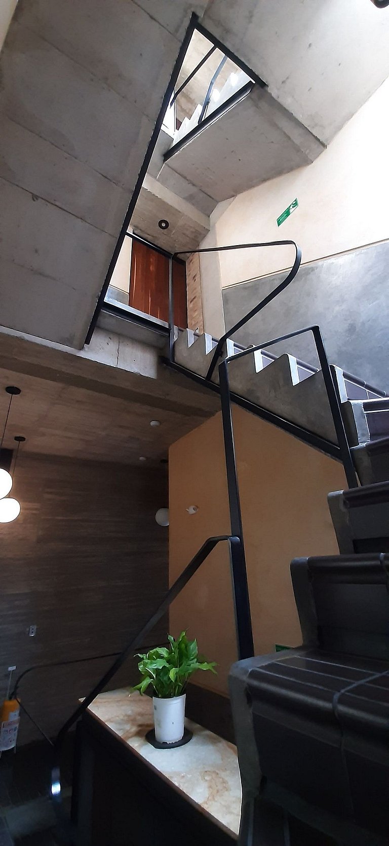 Moderno loft com terraço e cozinha. Centro de Bogotá