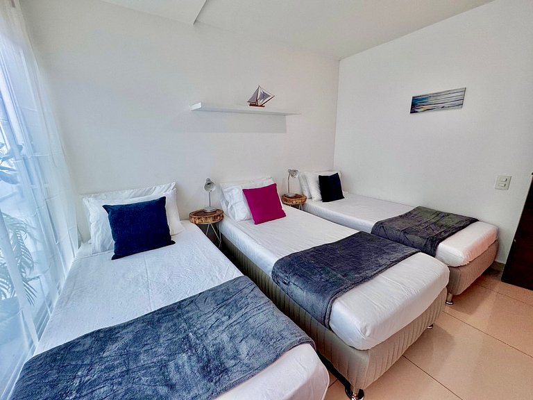 3 Bedrooms Morros. Terrace and beach exit