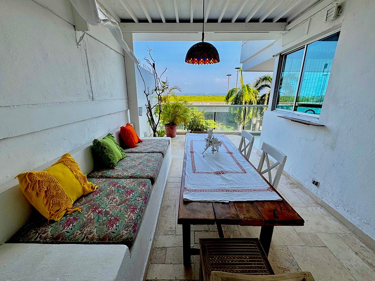 3 Bedrooms Morros. Terrace and beach exit