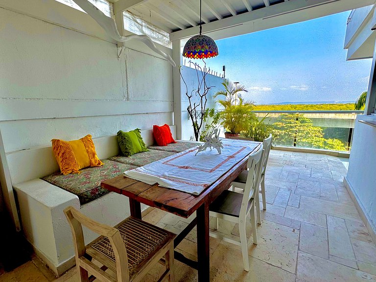 3 Bedrooms Morros. Terrace and beach exit