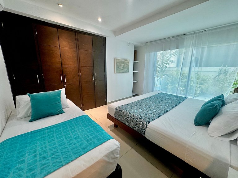 3 Bedrooms Morros. Terrace and beach exit