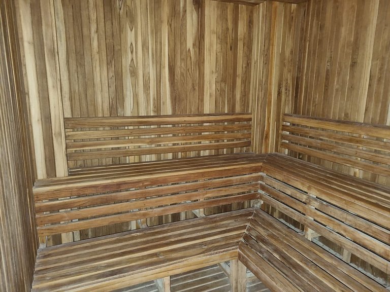 3 Quartos Morros. Terraço e saída para a praia