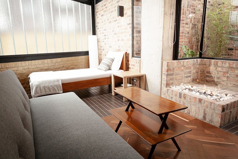 Loft espaçoso com terraço e cozinha. Centro de Bogotá