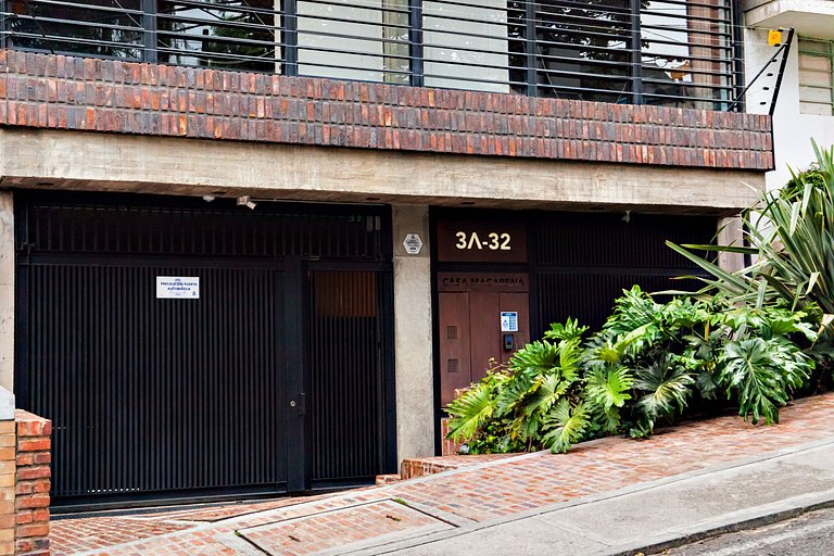 Loft moderno, exterior e cozinha. Centro de Bogotá