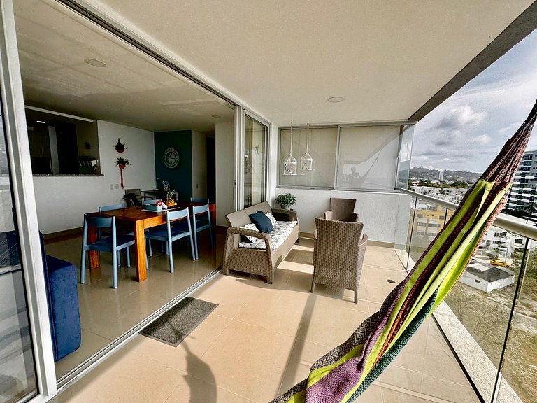 Apartamento com 3 quartos na Zona Norte. Vista para o mar