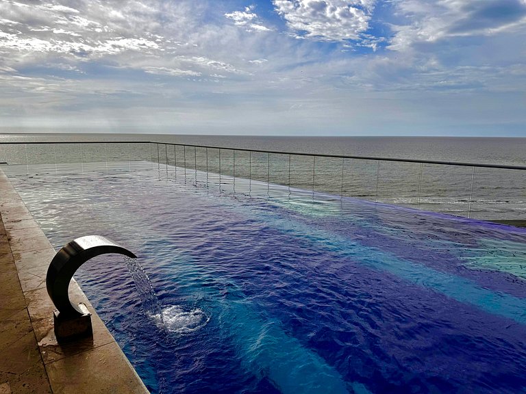 3 Bedroom Apartment North Zone. Seaview
