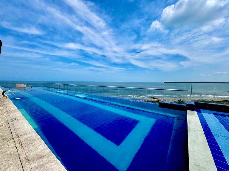 Apartamento com 3 quartos na Zona Norte. Vista para o mar