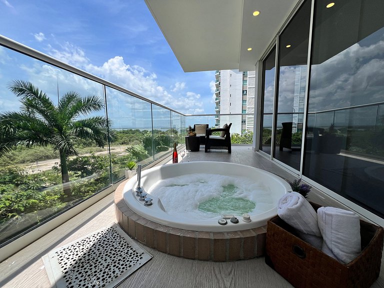 2 Dormitorios junto al mar. Jacuzzi Privado