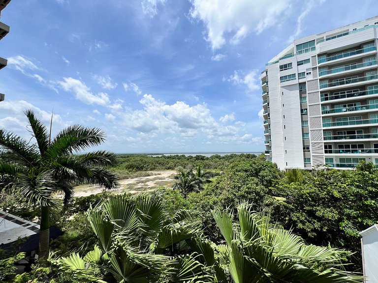 2 Bedrooms by the Sea. Private Jacuzzi