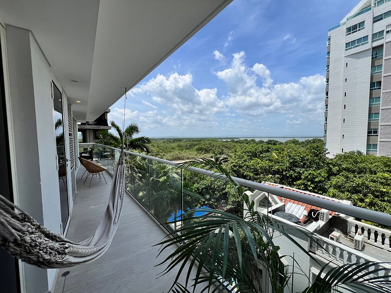 2 Bedrooms by the Sea. Private Jacuzzi