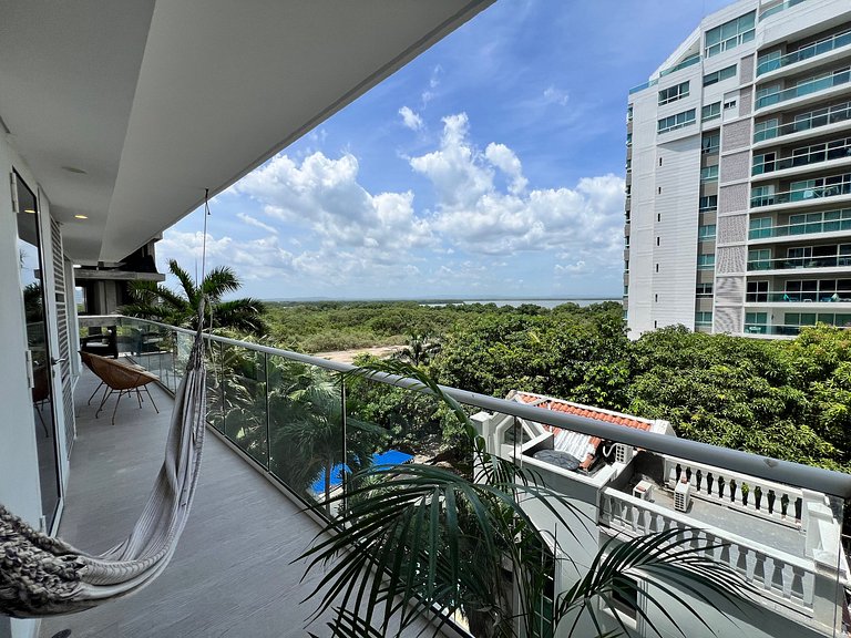 2 Bedrooms by the Sea. Private Jacuzzi