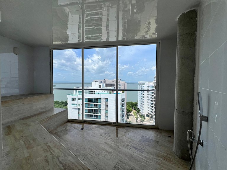 2 Bedrooms by the Sea. Private Jacuzzi