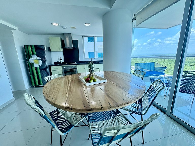 3+1 bedrooms Morros. Beach views and access
