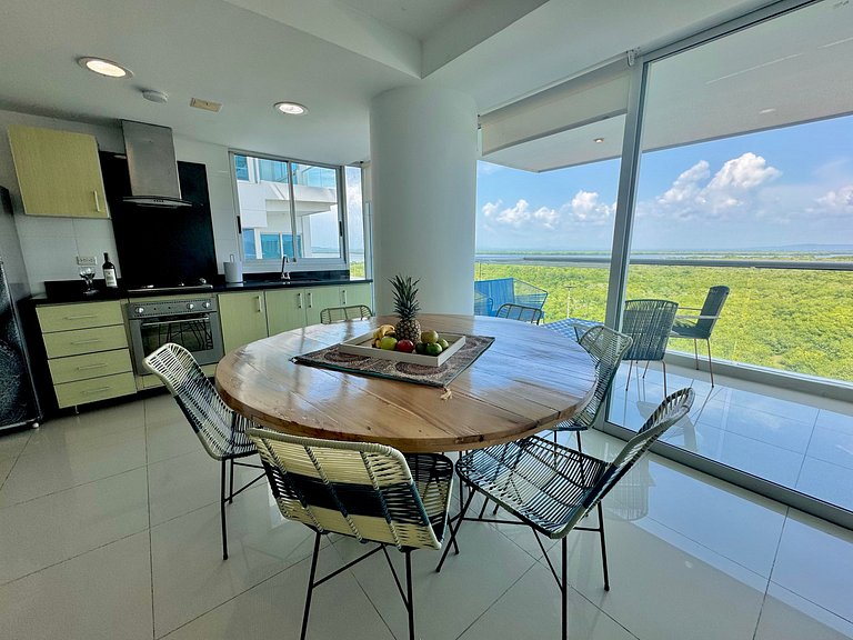 3+1 bedrooms Morros. Beach views and access