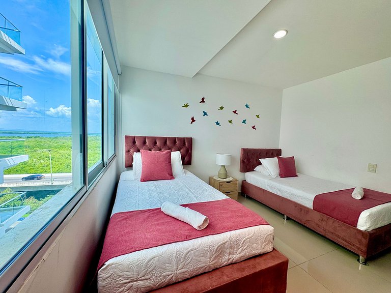 3+1 bedrooms Morros. Beach views and access