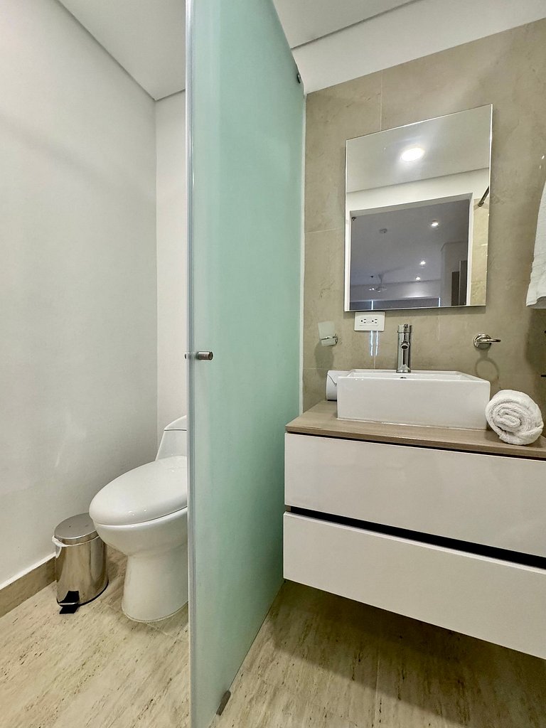 Loft com vista para o mar, espaçoso, com piscina e jacuzzi