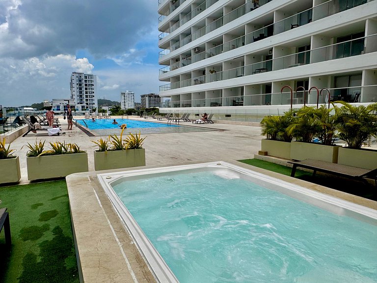 Loft com vista para o mar, espaçoso, com piscina e jacuzzi