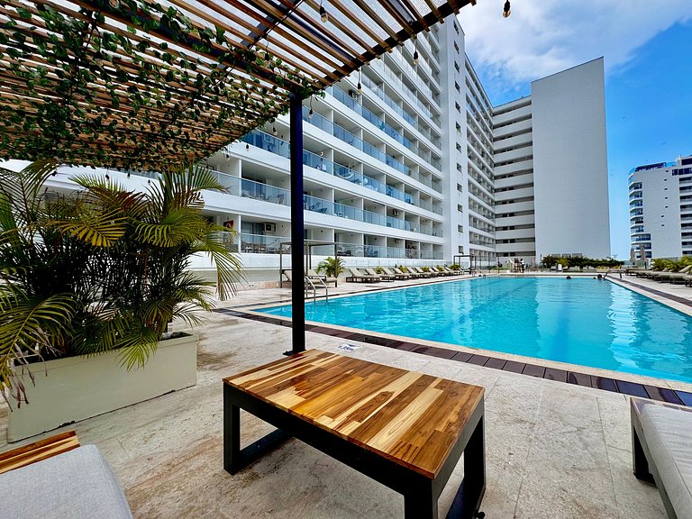Loft Vistas Mar. Crespo Piscina