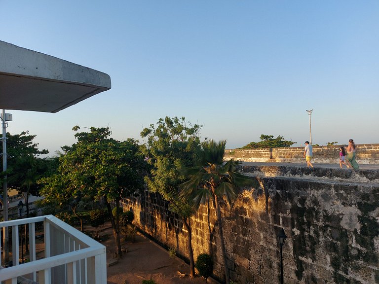 Apartamento en la ciudad amurallada cerca de todo