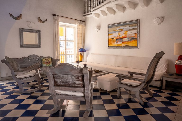 Colonial Boutique Duplex – Historic Center