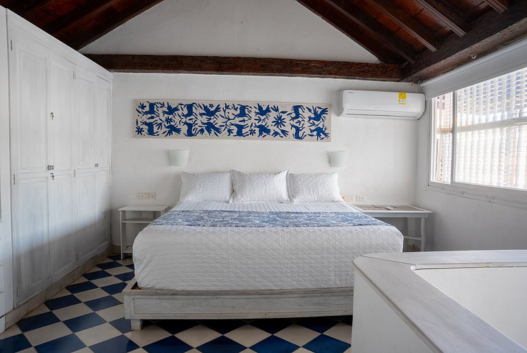 Colonial Boutique Duplex – Historic Center