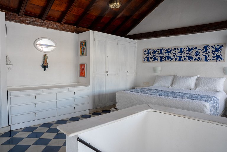 Colonial Boutique Duplex – Historic Center