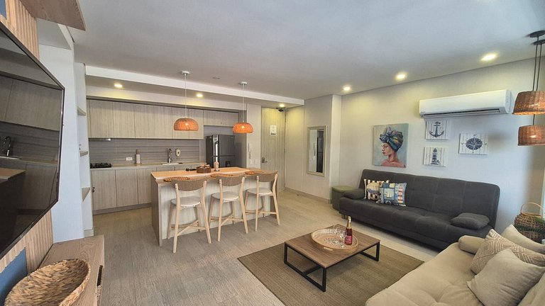 1 Bedroom by the sea. Private Jacuzzi