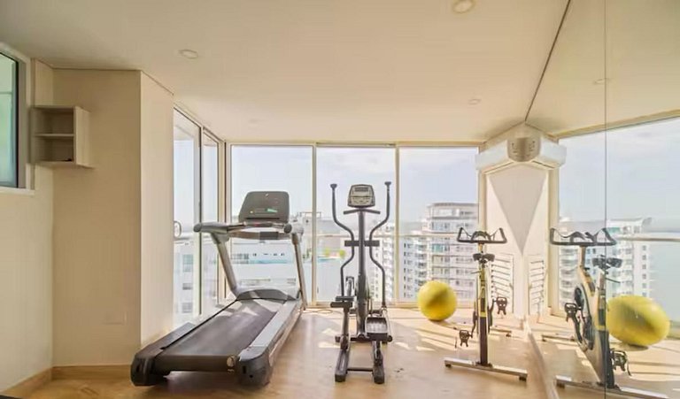 1 Dormitorio junto al mar. Jacuzzi Privado