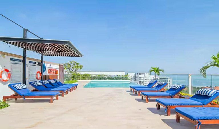 1 Bedroom by the sea. Private Jacuzzi