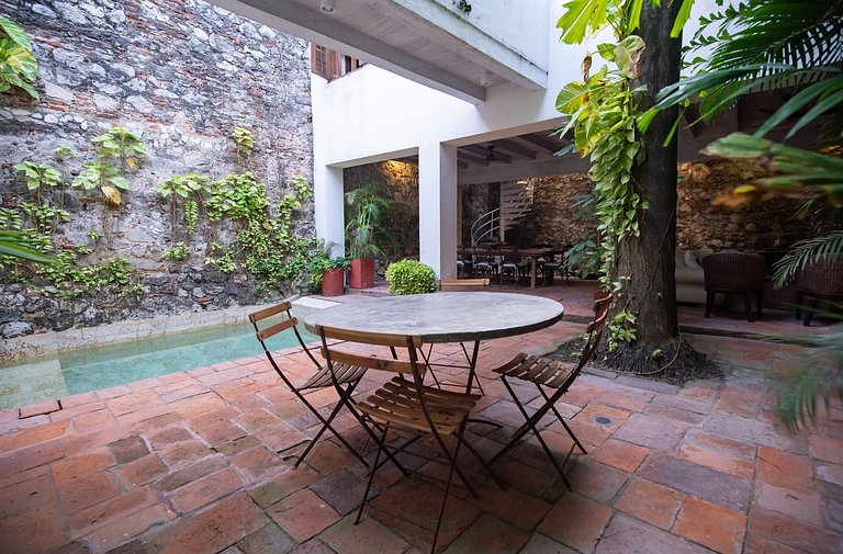 Charming colonial house · Historic Center