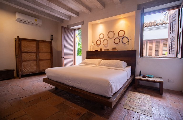 Charming colonial house · Historic Center
