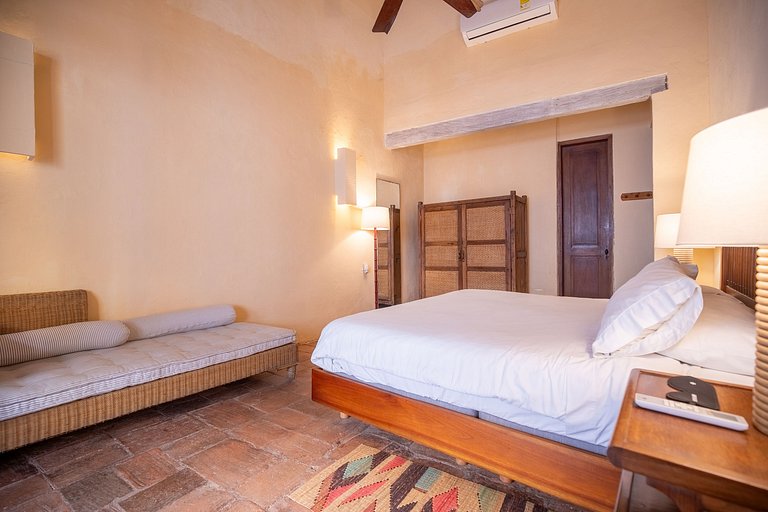 Charming colonial house · Historic Center