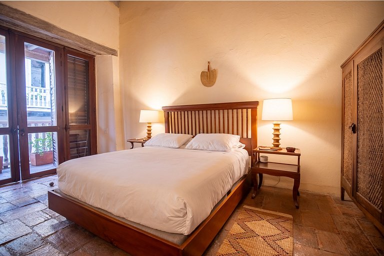 Charming colonial house · Historic Center