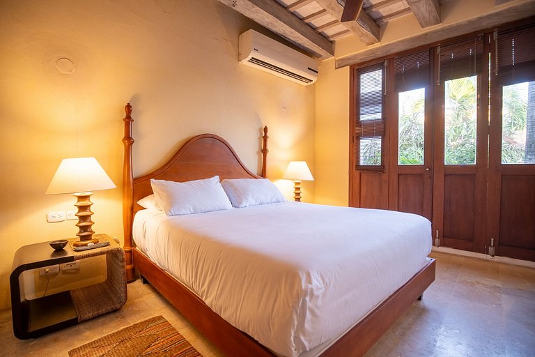 Charming colonial house · Historic Center
