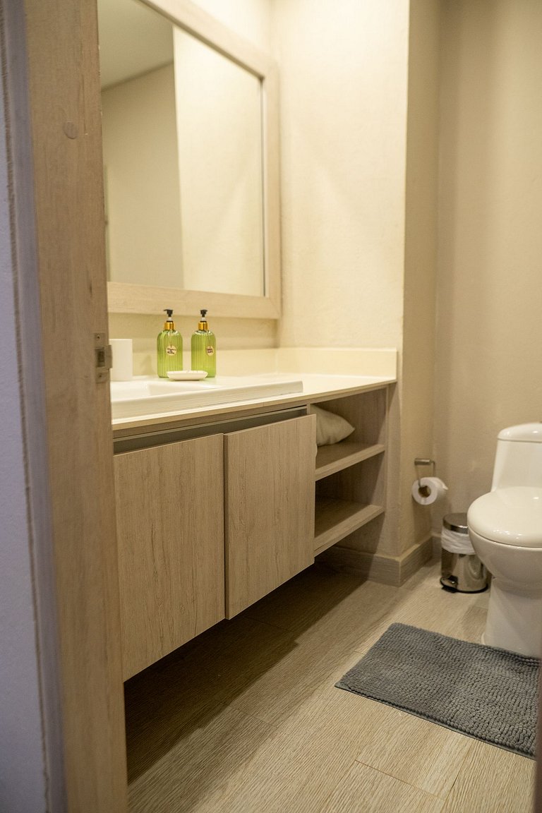 1 Dormitorio junto al mar. Jacuzzi Privado