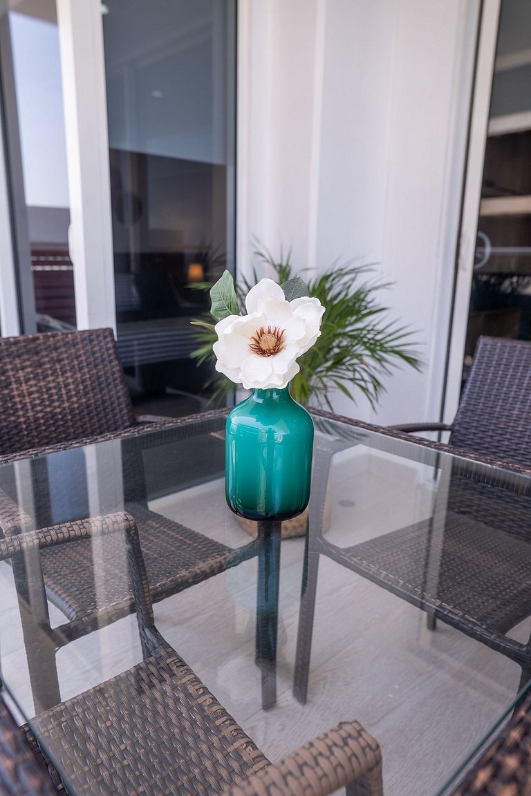 1 Bedroom by the sea. Private Jacuzzi