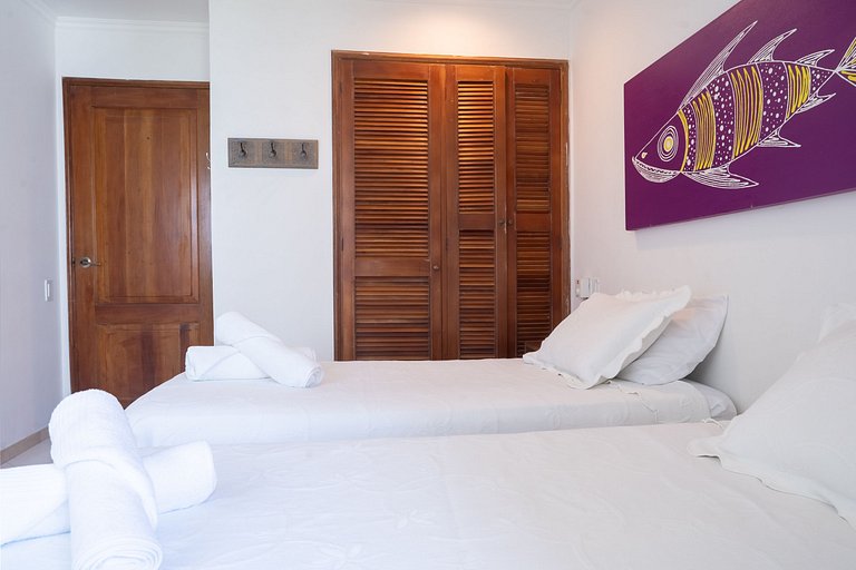 Los Morros 2 Bedrooms. Sea Access
