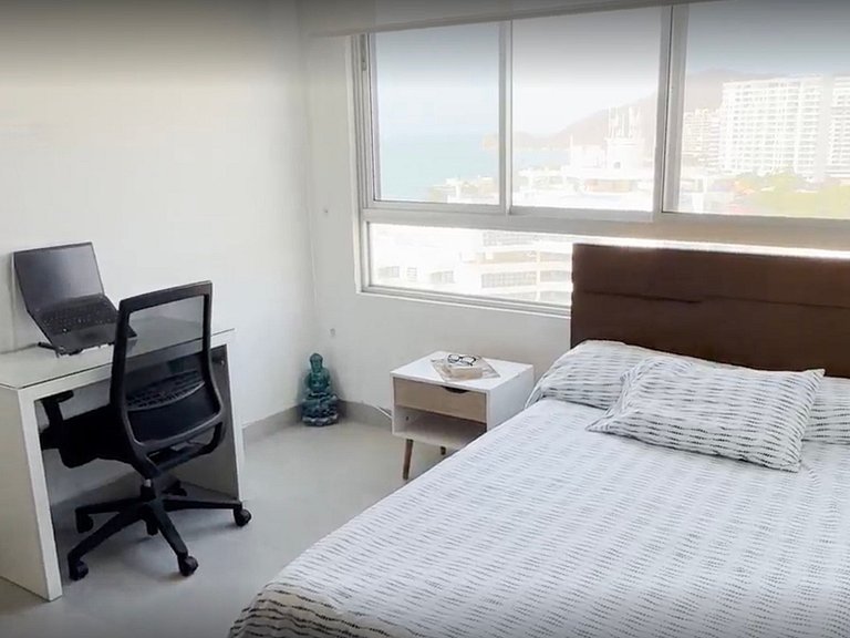 2 Dormitorios, terraza y vista al mar Caribe