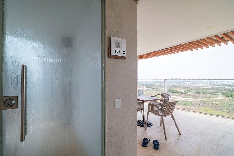 1 Quarto com jacuzzi privativo. Vista para o mar e para a la