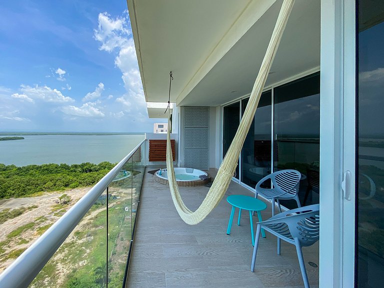 1 Quarto com jacuzzi privativo. Vista para o mar e para a la