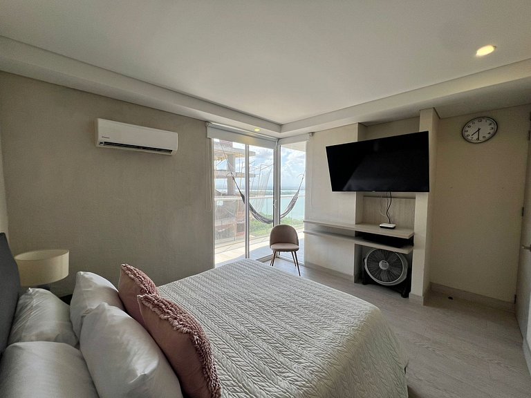 1 Quarto com jacuzzi privativo. Vista para o mar e para a la