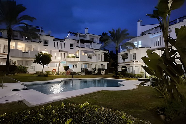 Duplex 2 dormitorios Marbella. Jacuzzi privado